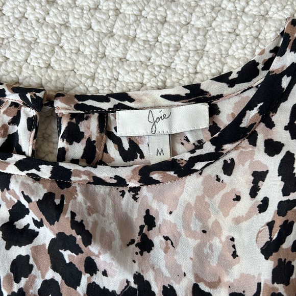 Joie cap sleeve 100% silk cheetah print top, size Medium - Picture 4 of 8